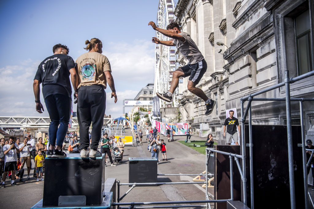 in-the-streets-parkour