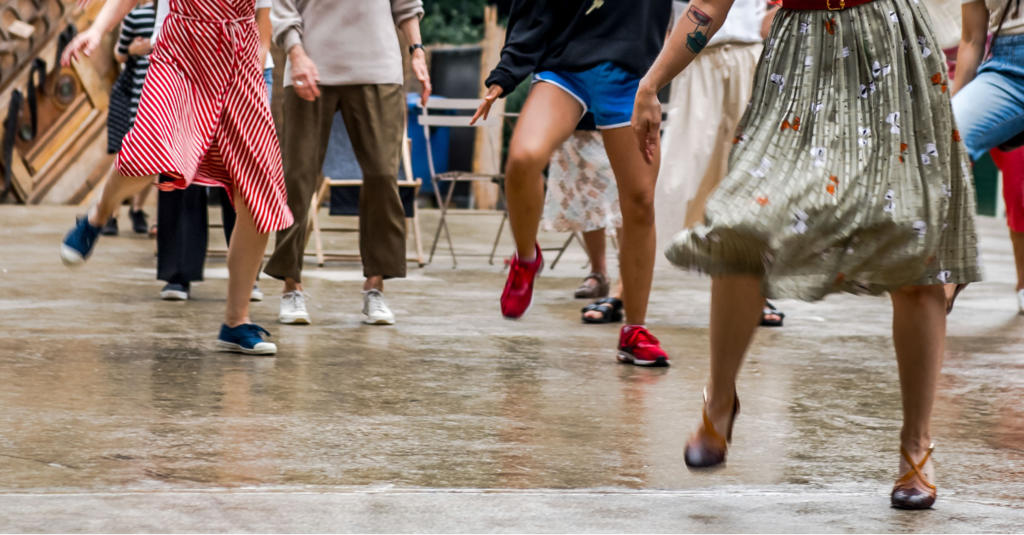 play-down-initiation-danse