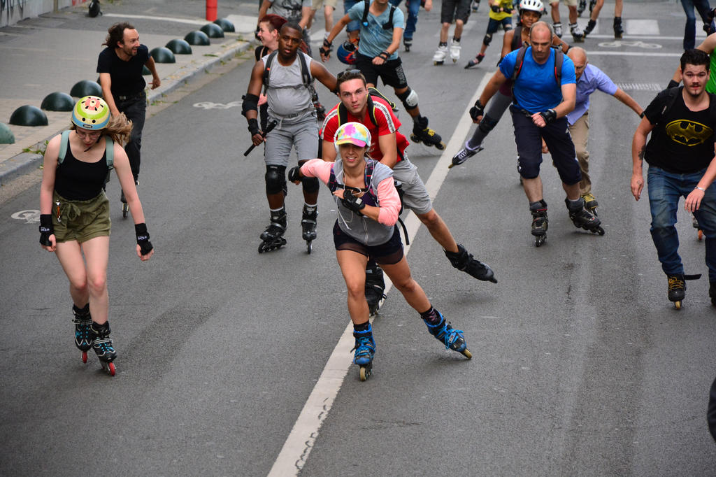 play-up-afterwork-village-roller-bike-parade